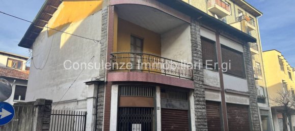 7 غرف نوم فيلا في Garbagnate Milanese, Italy رقم 196970 4