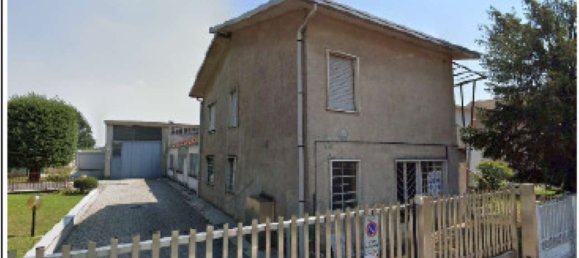 422m² Warehouse in Rovello Porro, Italy No. 309997 5