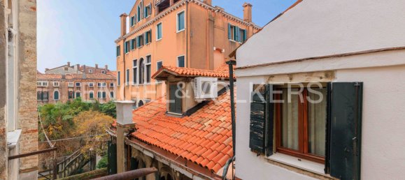 3 bedrooms Apartment in Venice, Italy No. 131958 13