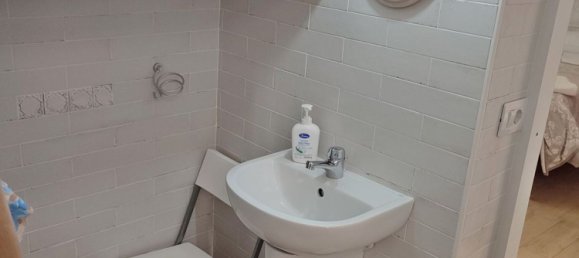 3-salle Appartement à Gaeta, Italy No. 80686 18