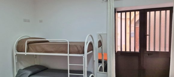 3-salle Appartement à Gaeta, Italy No. 80686 5