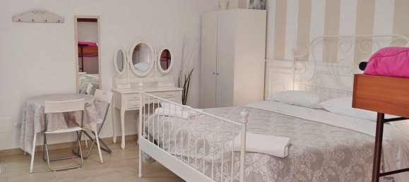 3-salle Appartement à Gaeta, Italy No. 80686 16