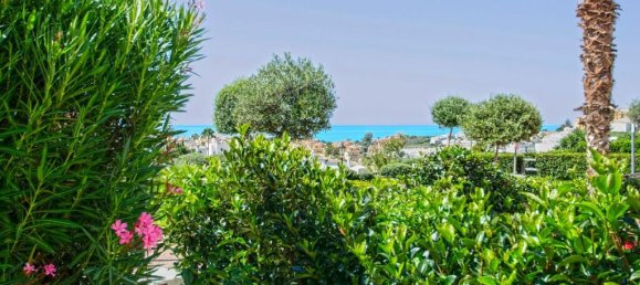 3 bedrooms Apartment in Estepona, Spain No. 80149 3