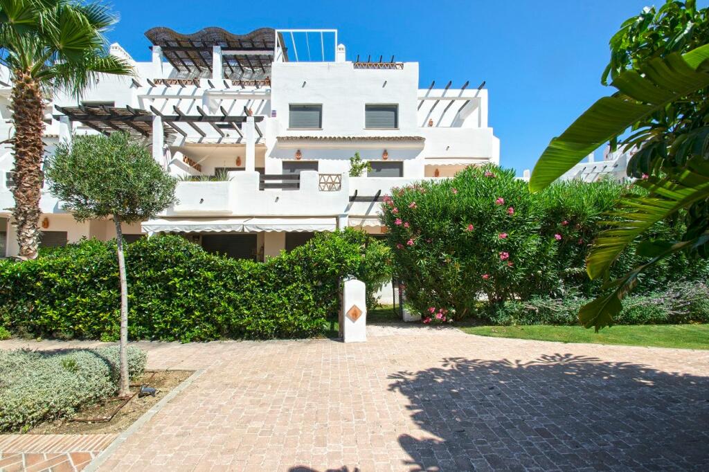 3 bedrooms Apartment in Estepona, Spain No. 80149