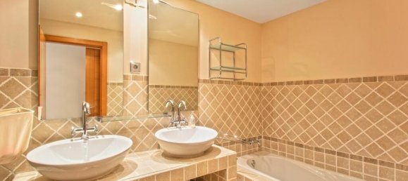 3 bedrooms Apartment in Estepona, Spain No. 80149 18