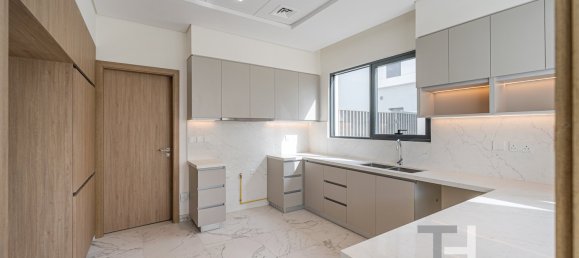 Villa de 5 dormitorios en Al Furjan, UAE No. 95263 11