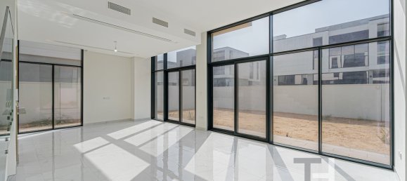 Villa de 5 dormitorios en Al Furjan, UAE No. 95263 15