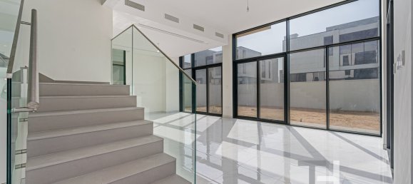 Villa de 5 dormitorios en Al Furjan, UAE No. 95263 16