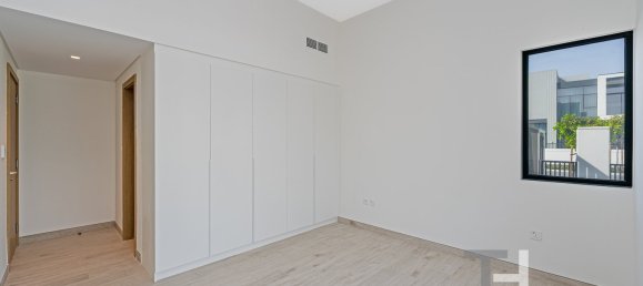 Villa de 5 dormitorios en Al Furjan, UAE No. 95263 7