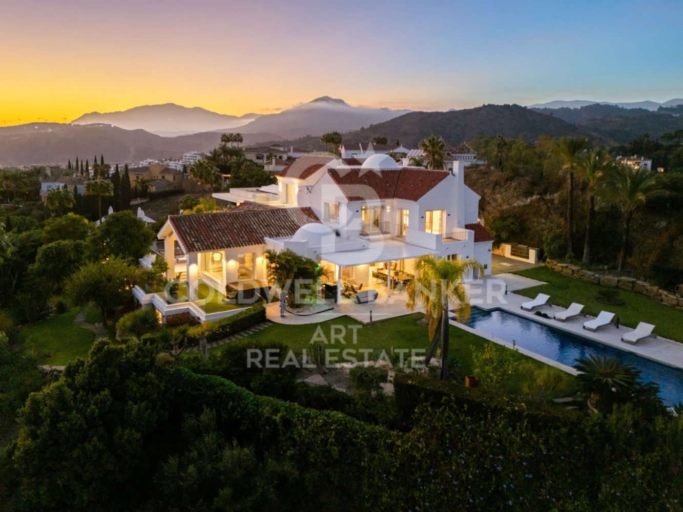 Вилла с 9 спальнями в Бенахавис, Испания № 294689