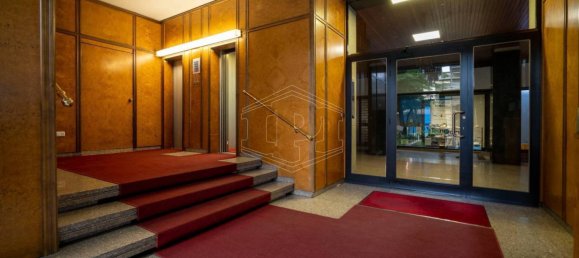 1 bedroom Apartment in Turin, Italy No. 211904 9