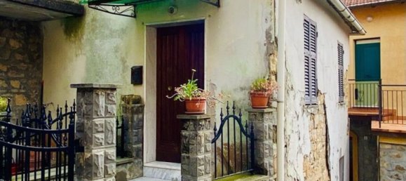 5 rooms Apartment in Rocchetta di Vara, Italy No. 267543 15