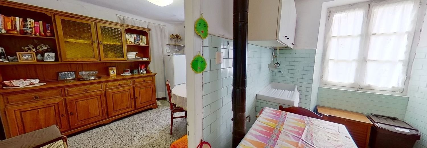 5 rooms Apartment in Rocchetta di Vara, Italy No. 267543