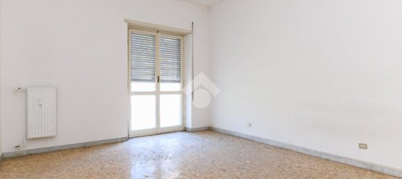 4 bedrooms Apartment in Rome, Italy No. 54417 17