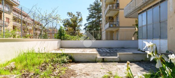 4 bedrooms Apartment in Rome, Italy No. 54417 29