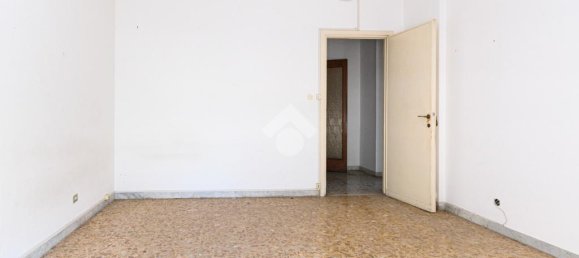 4 bedrooms Apartment in Rome, Italy No. 54417 18