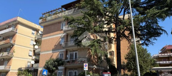 4 bedrooms Apartment in Rome, Italy No. 54417 36