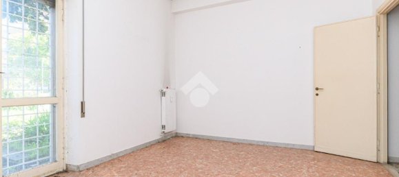 4 bedrooms Apartment in Rome, Italy No. 54417 13