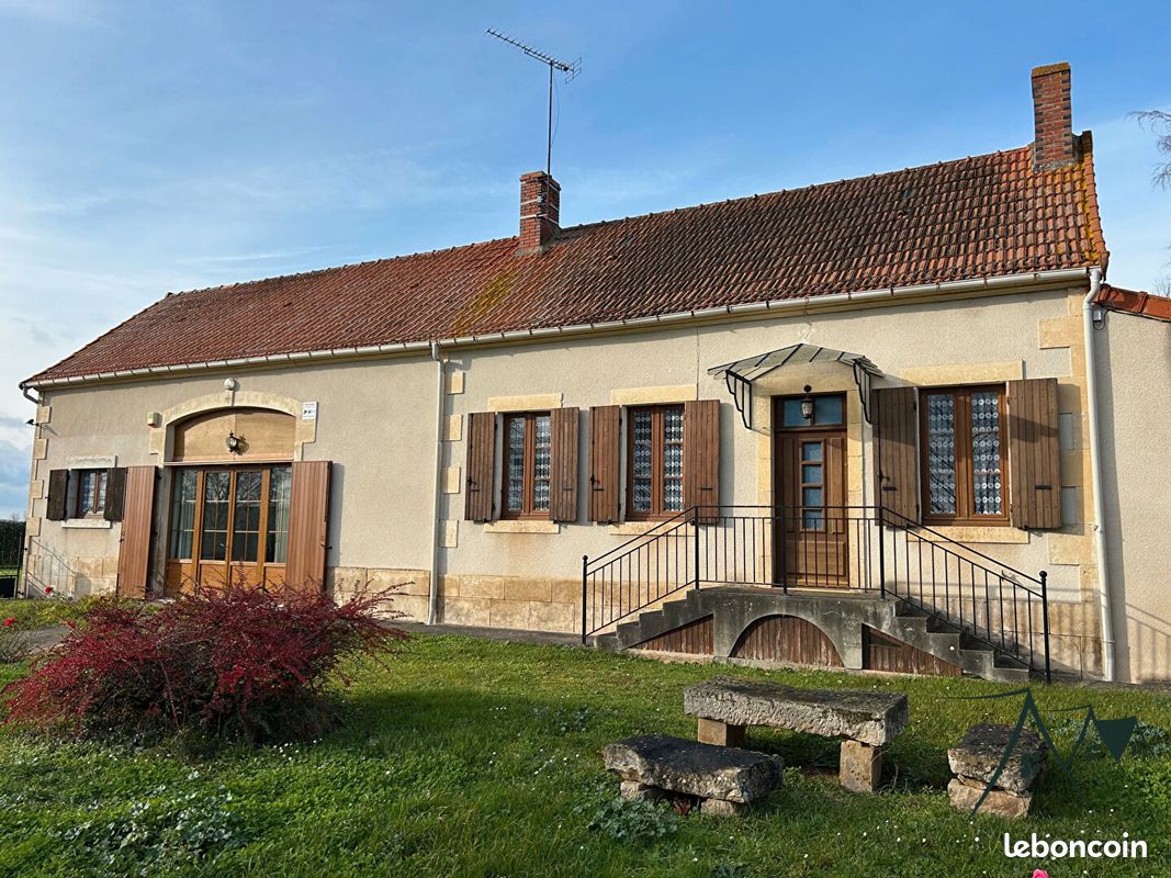 3 غرف نوم منزل في Colombiers, France رقم 56956