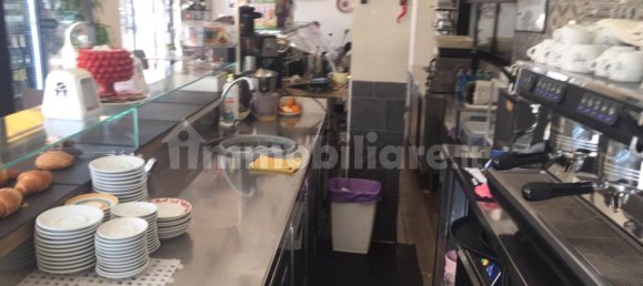 2-salle Propriété commerciale à Rome, Italy No. 33126 12