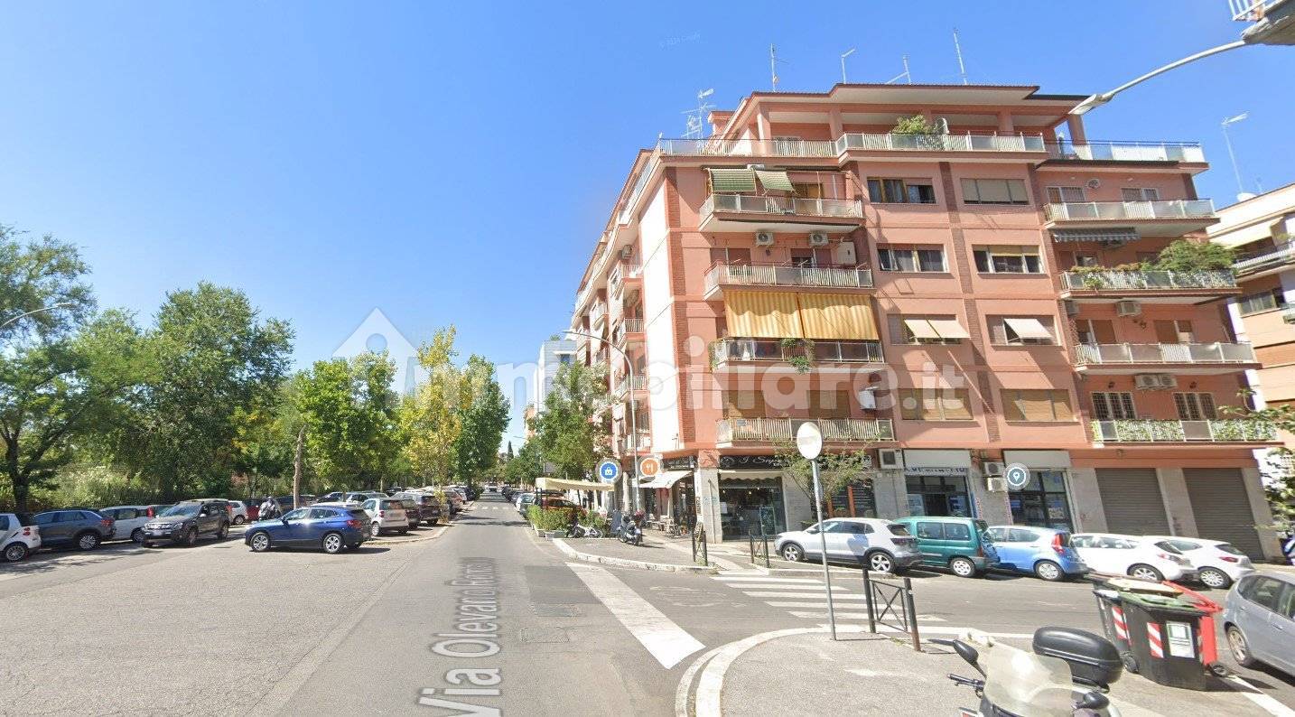 2-salle Propriété commerciale à Rome, Italy No. 33126