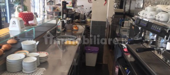 2-salle Propriété commerciale à Rome, Italy No. 33126 10