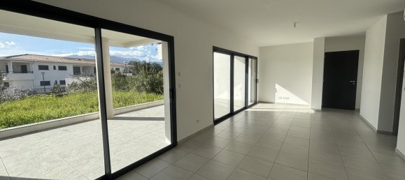 Квартира с 2 спальнями в Порто-Веккьо, Франция № 248230 4