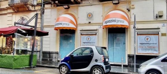 170m² Commercial property in Catania, Italy No. 286798 17