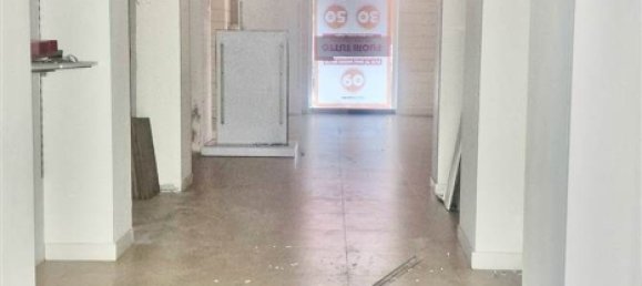 170m² Commercial property in Catania, Italy No. 286798 5