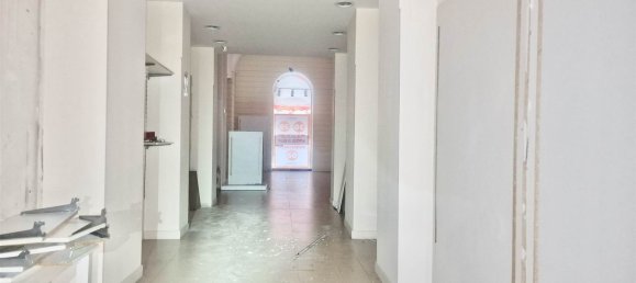 170m² Commercial property in Catania, Italy No. 286798 6