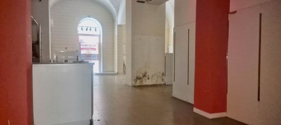 170m² Commercial property in Catania, Italy No. 286798 8