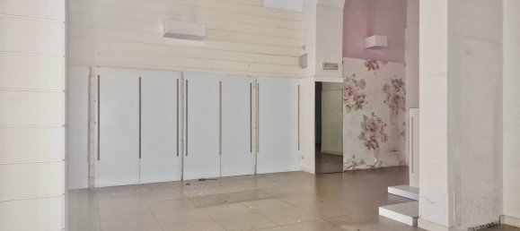 170m² Commercial property in Catania, Italy No. 286798 9