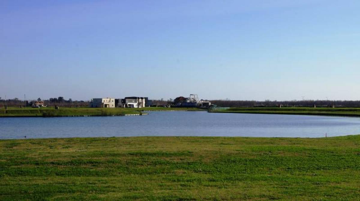  Land in Escobar, Argentina No. 39330