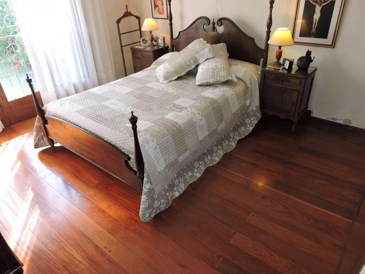 3 bedrooms House in Mar del Plata, Argentina No. 70963