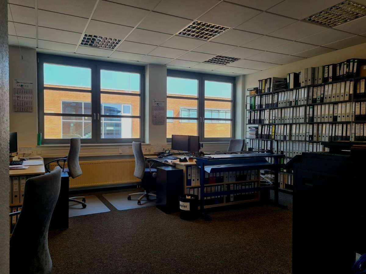 Bureau à Wilhelmshaven, Germany 190m² No. 19774