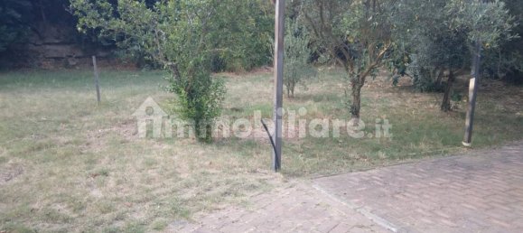 Apartamento de 2 dormitorios en Arezzo, Italy No. 165165 35