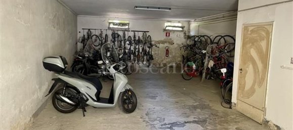 5 bedrooms Apartment in Florence, Italy No. 337005 34