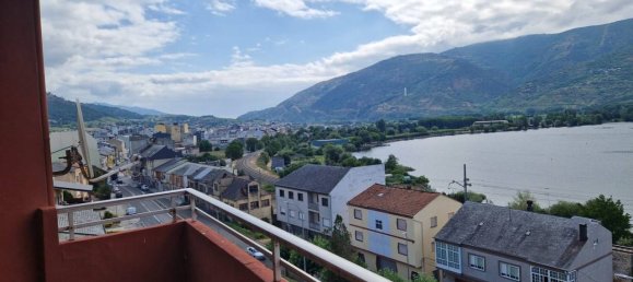 3 bedrooms Apartment in Ourense, Spain No. 190670 12