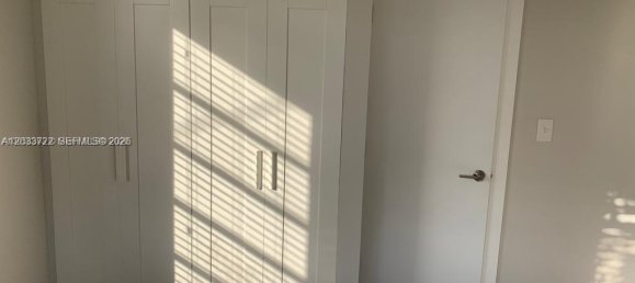 1 dormitorio villa en alquiler en Miami, Miami-Dade, Florida, USA № 614957 3