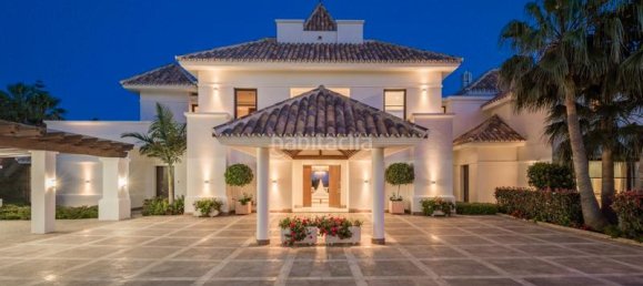 6 bedrooms House in Marbella, Spain No. 23000 32