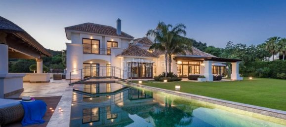 6 bedrooms House in Marbella, Spain No. 23000 27