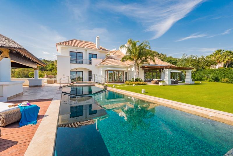 6 bedrooms House in Marbella, Spain No. 23000