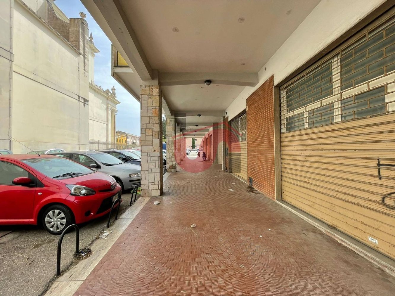1630m² Office in Benevento, Italy No. 160894