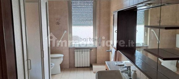 2 Schlafzimmer Wohnung in Genoa, Italy, Nr. 12414 10