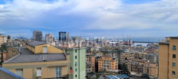 2 Schlafzimmer Wohnung in Genoa, Italy, Nr. 12414 2