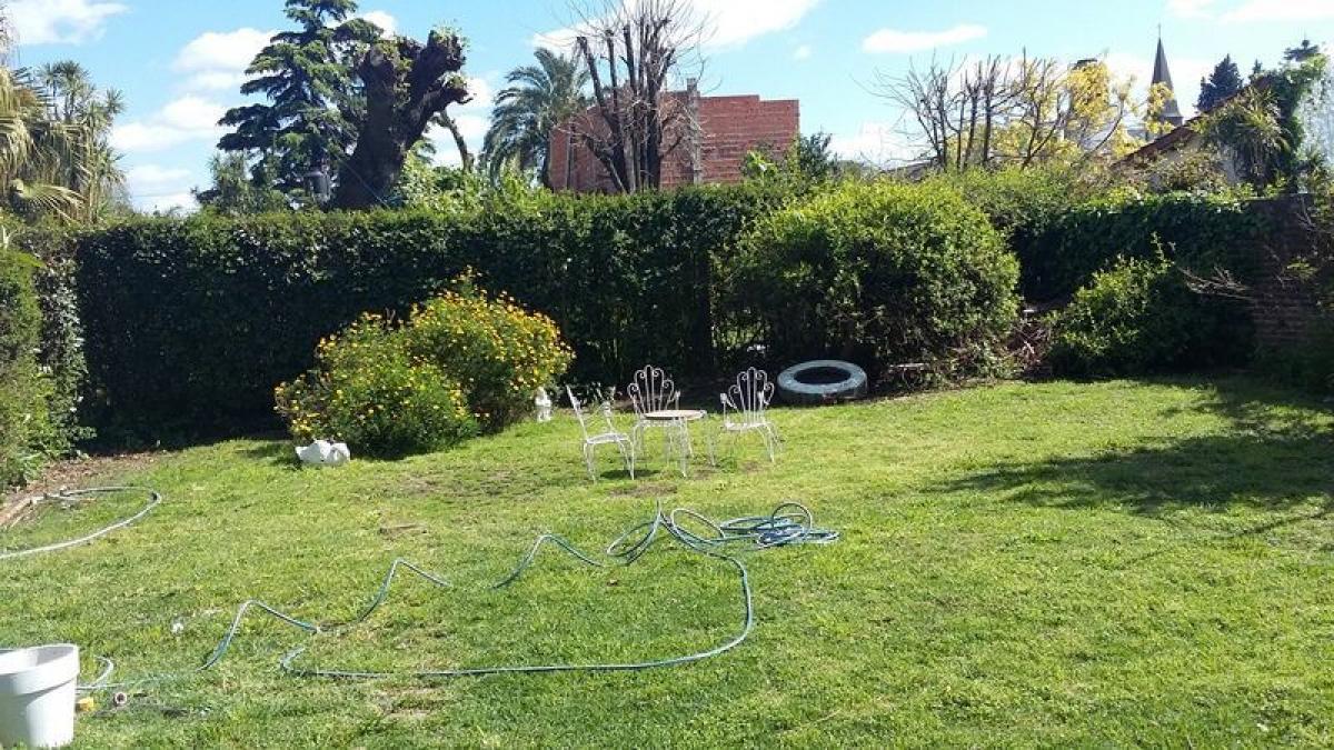 Casa de 3 dormitorios en Malvinas Argentinas, Argentina No. 57770