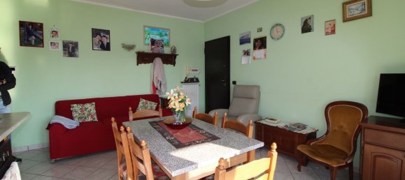 2غرفة شقة في Alba, Italy رقم 203867 55