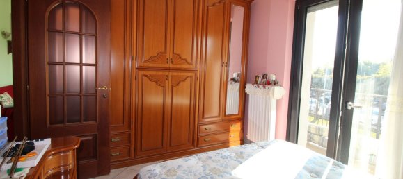 2غرفة شقة في Alba, Italy رقم 203867 81