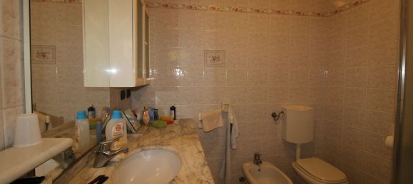 2غرفة شقة في Alba, Italy رقم 203867 83