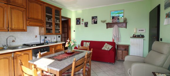 2غرفة شقة في Alba, Italy رقم 203867 24